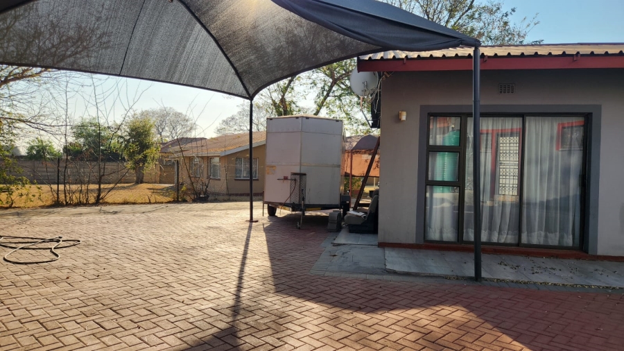 4 Bedroom Property for Sale in Rustenburg North North West